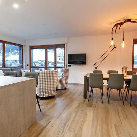 Centre Of Old Town, Fully Renovated, Amazing Views & Car Park * 博尔米奥