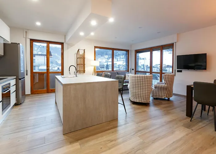 Centre Of Old Town, Fully Renovated, Amazing Views & Car Park *